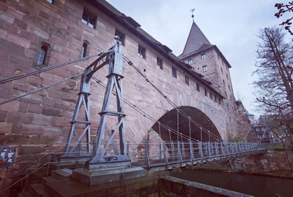 Der historische Kettensteg Nürnberg wurde originalgetreu renoviert