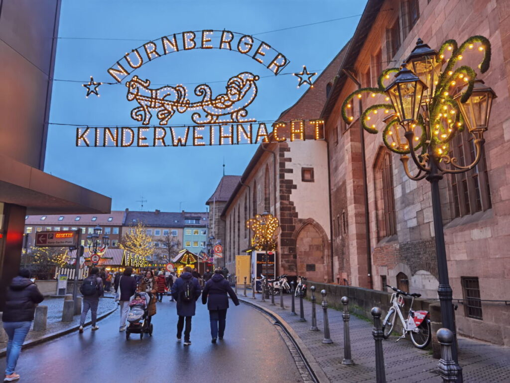 Toller Weihnachtsmarkt mit Kindern - die Nürnberger Kinderweihnacht